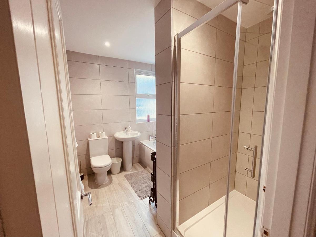 プリマス Modern Luxury 3 Bed Houseヴィラ エクステリア 写真