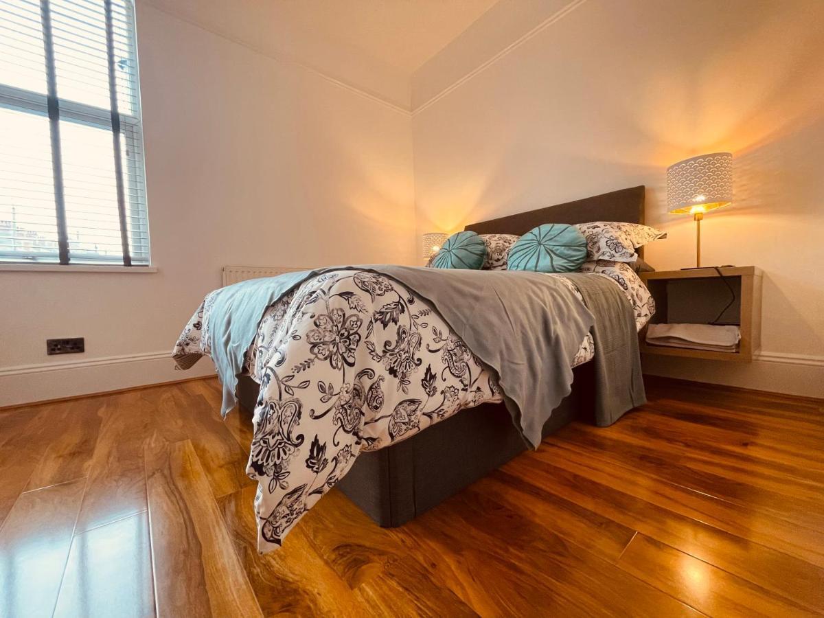 プリマス Modern Luxury 3 Bed Houseヴィラ エクステリア 写真
