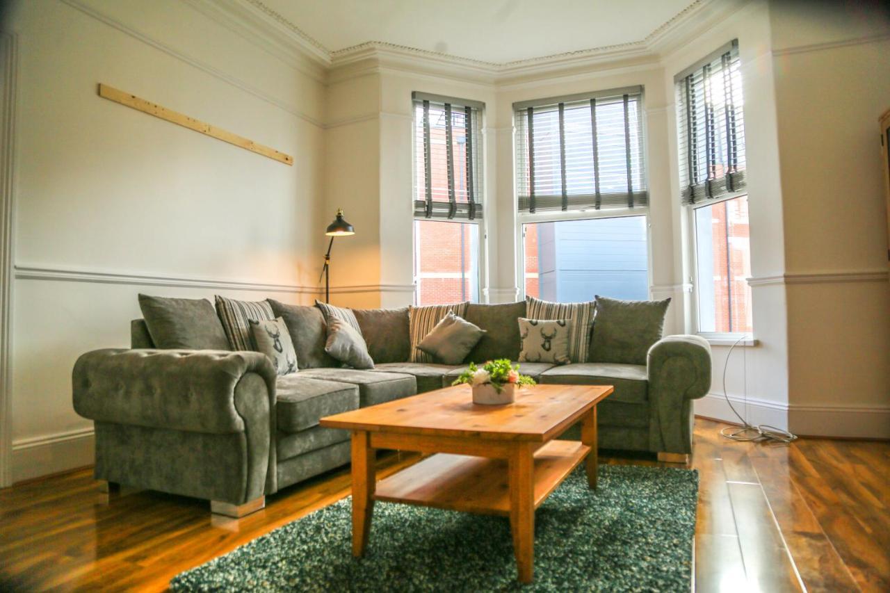 プリマス Modern Luxury 3 Bed Houseヴィラ エクステリア 写真