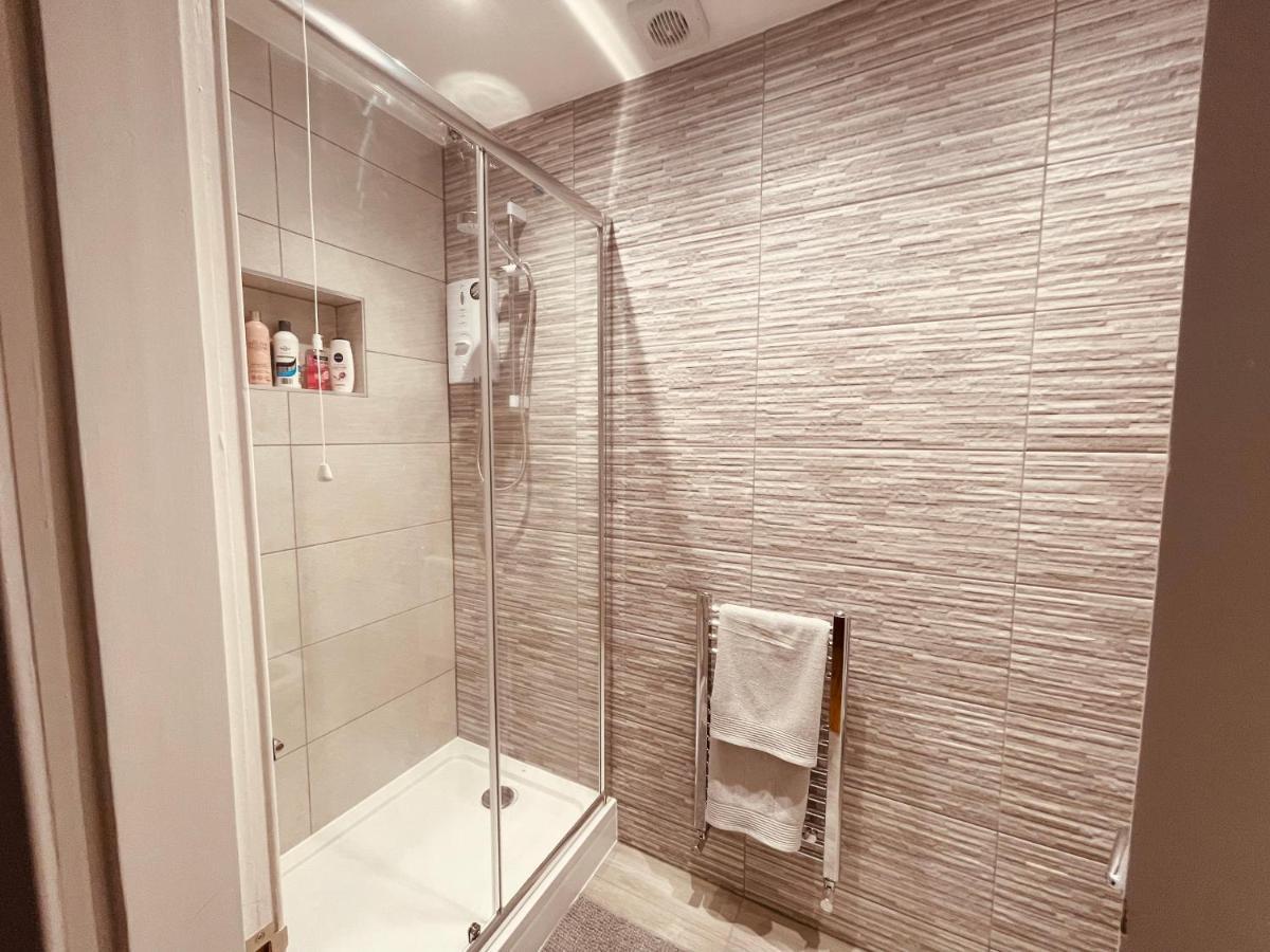 プリマス Modern Luxury 3 Bed Houseヴィラ エクステリア 写真